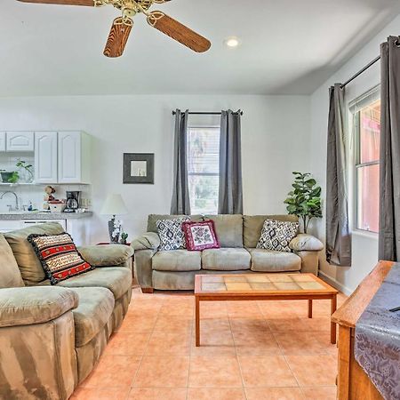 Cozy And Relaxing Eloy Apartment With Pool Access Exterior photo