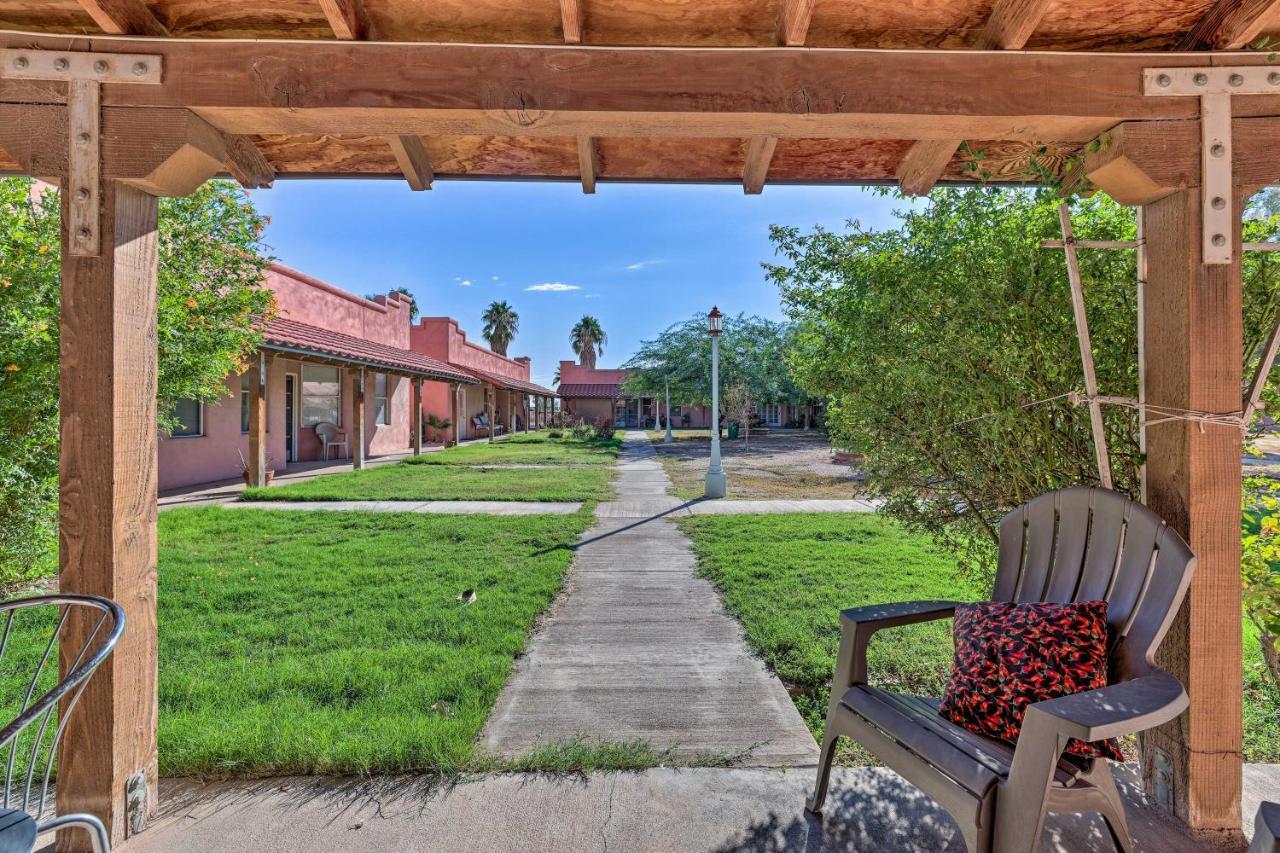 Cozy And Relaxing Eloy Apartment With Pool Access Exterior photo