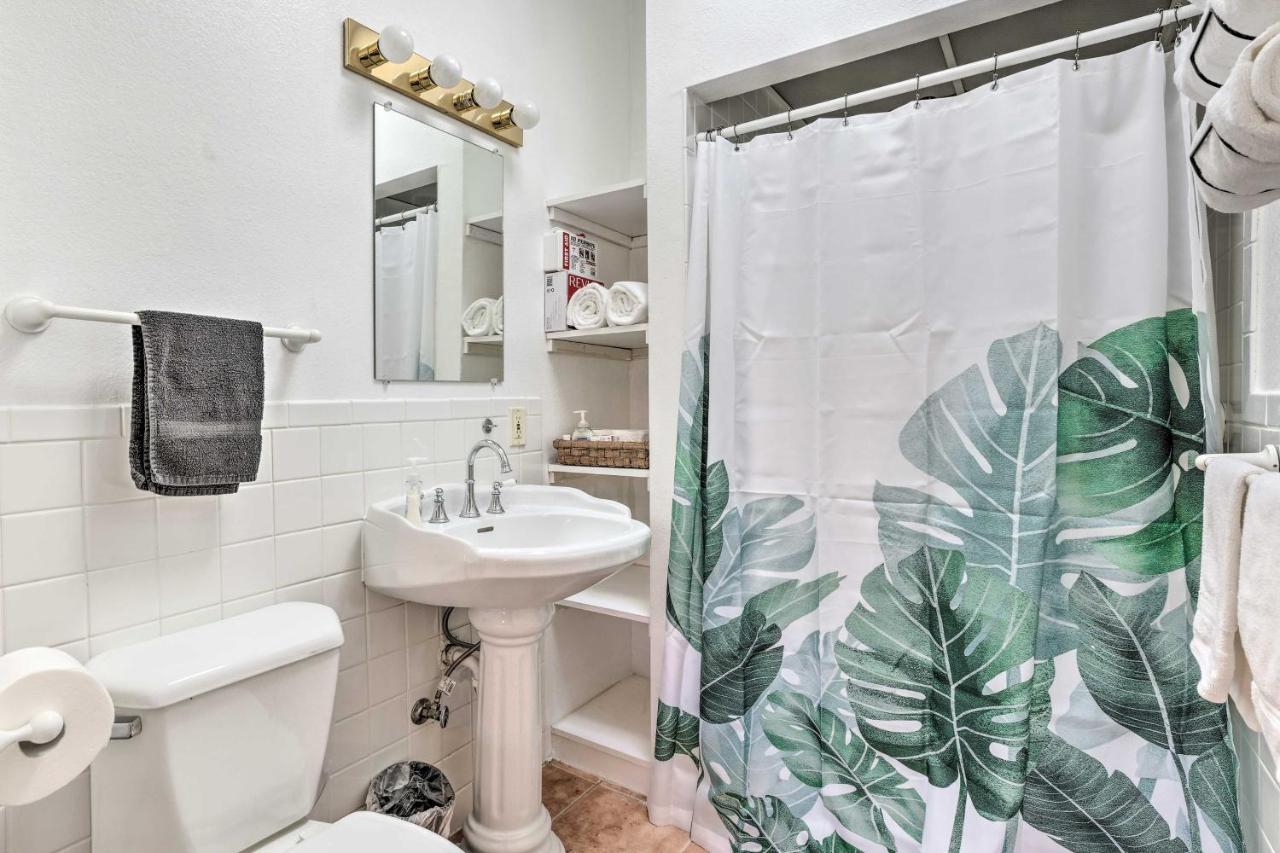Cozy And Relaxing Eloy Apartment With Pool Access Exterior photo